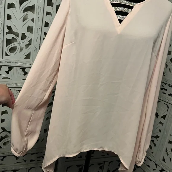 JUICY COUTURE CRAZY CUTE LIGHT PINK WITH GEMS ASYMMETRICAL HEM LONG SLEEVE TOP - Picture 5 of 9